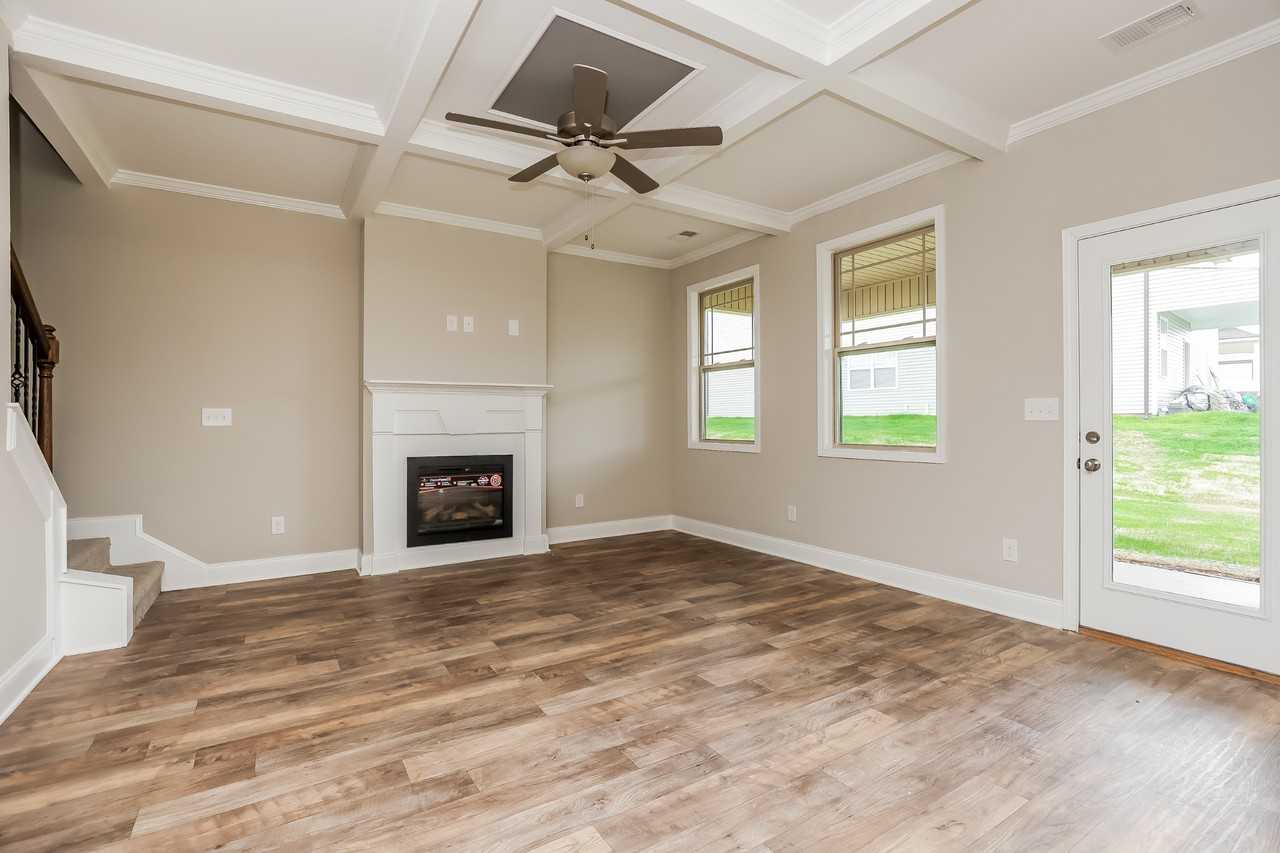 1141 1141 Black Oak Cir - Photo 2 of 23