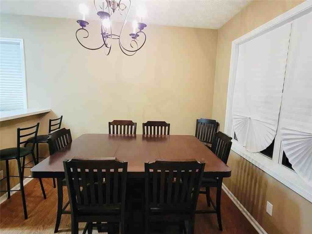 6904 Silver Bend Pl - Photo 7 of 28