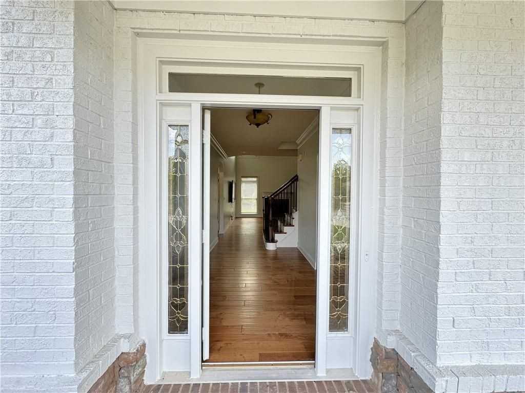 5195 Wickingham Ln - Photo 3 of 44