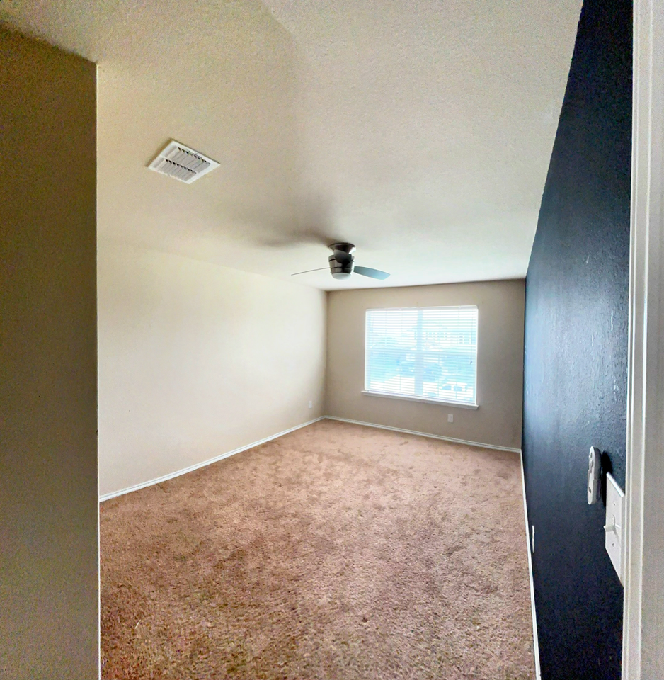 6915 Quantum Loop - Photo 4 of 12