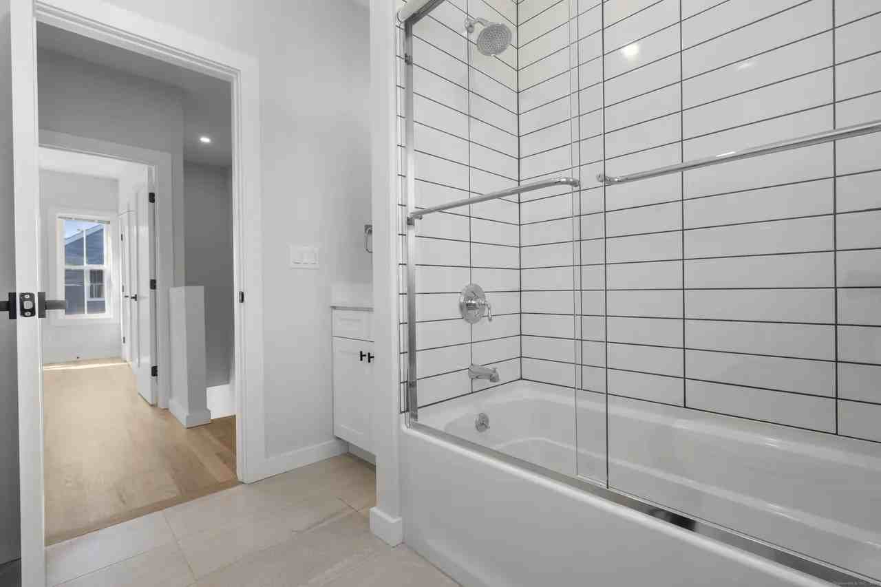 14 Taylor St #8 - Photo 7 of 12