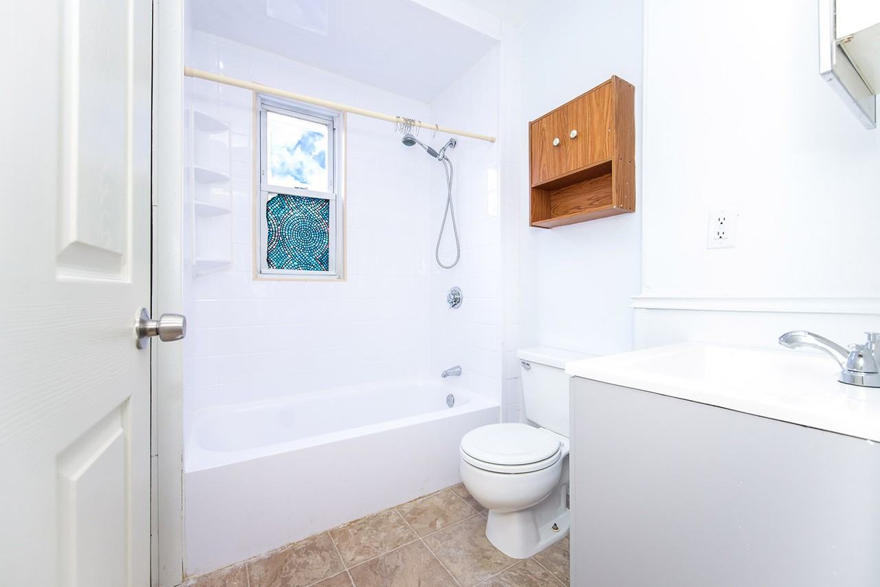 21 Hawthorne St #2 - Photo 6 of 21
