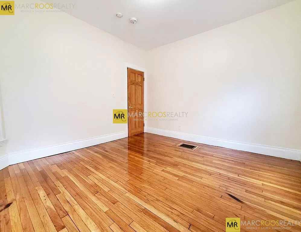Beacon St #1 - Photo 4 of 16