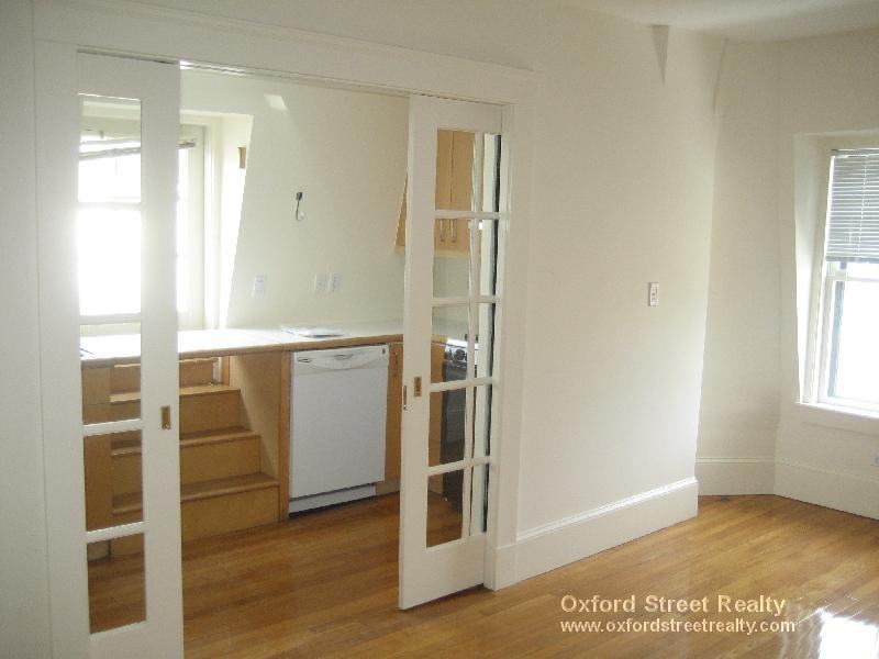 37 Langdon St #5 - Photo 3 of 7