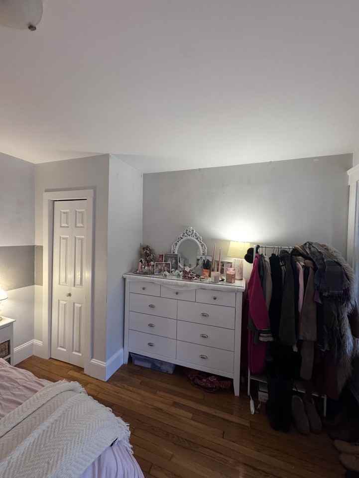 24 Sydney St #1 - Photo 4 of 10