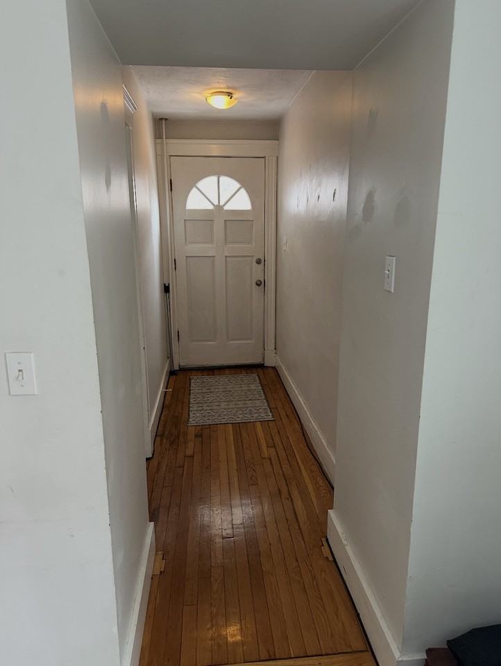 24 Sydney St #1 - Photo 5 of 10