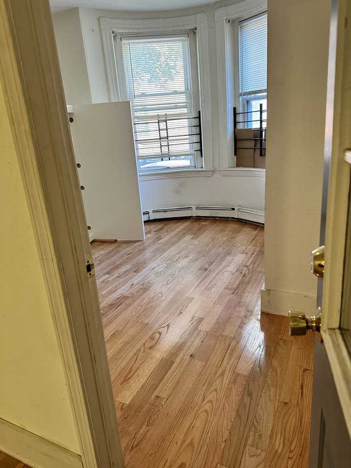 3 Warwick St #1 - Photo 5 of 10