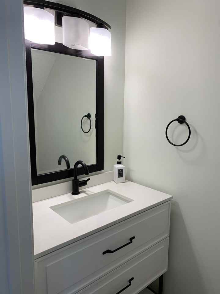 846 Mary St #B - Photo 7 of 18