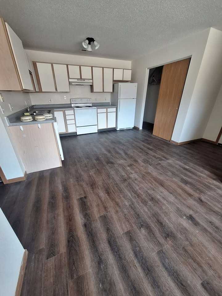 Woodcrest Village - Photo 2 of 14