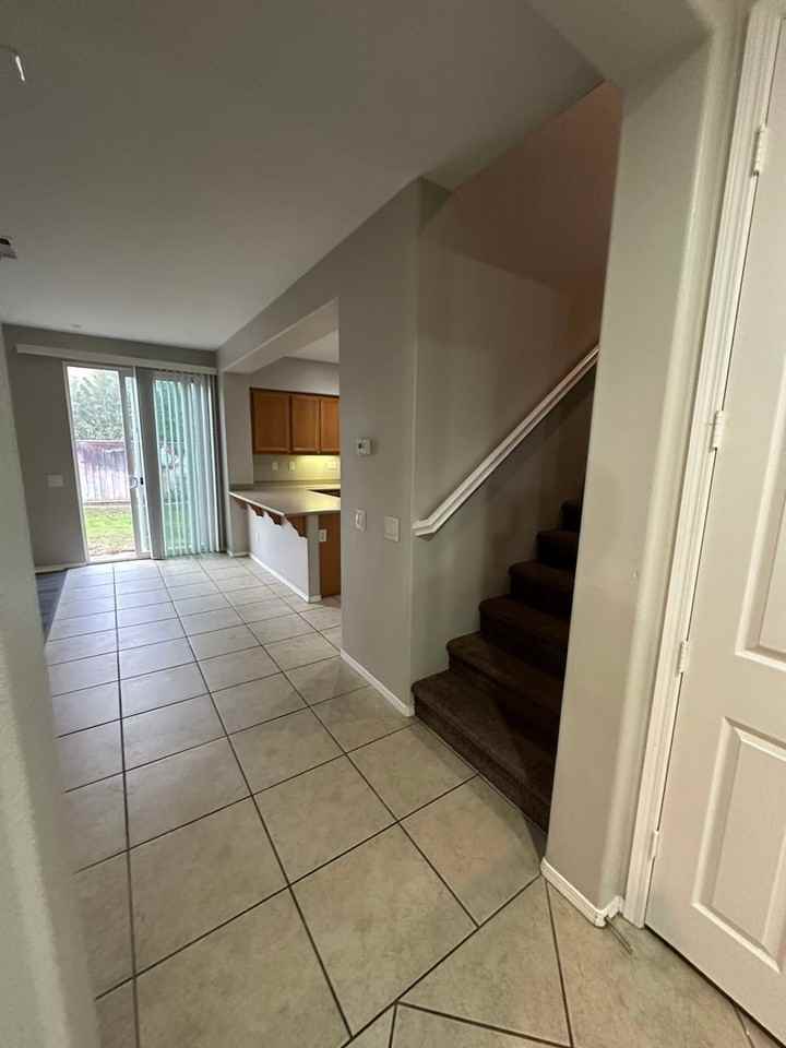1499 Mendocino Way - Photo 4 of 50