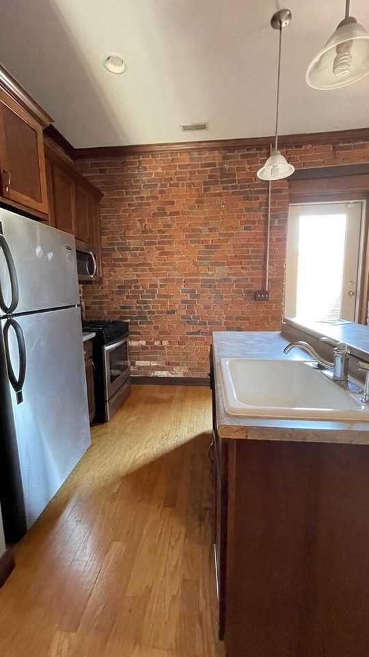 115 N 10th St - Photo 3 of 14