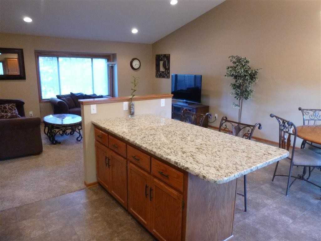 808 Chalet Dr Nw - Photo 4 of 15