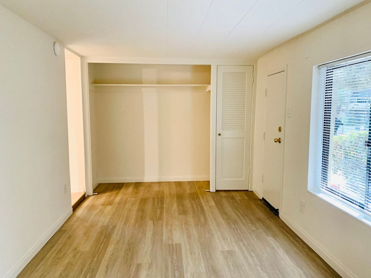 222 Bonair St #222 - Photo 6 of 20
