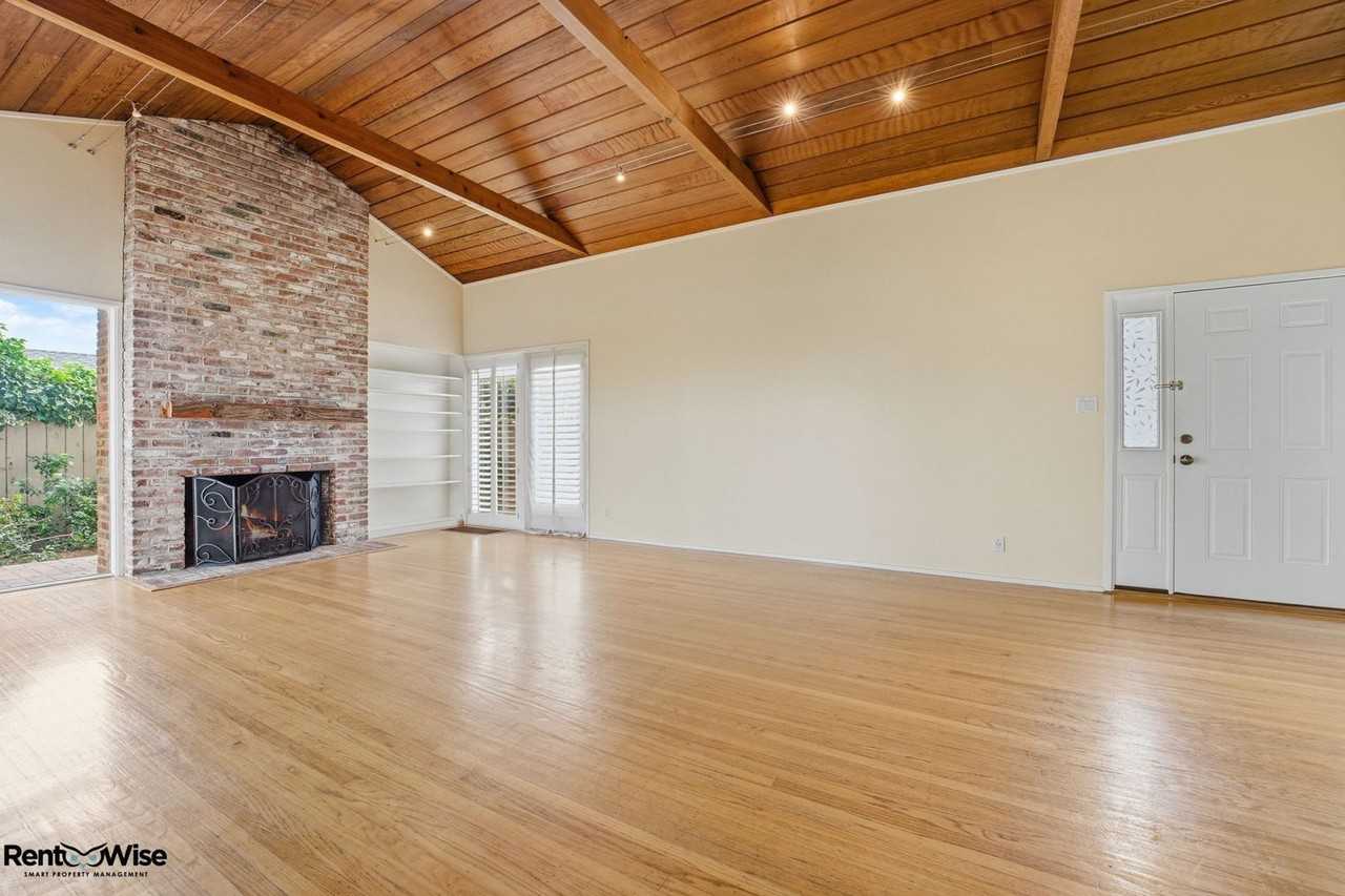 536 W Hillsdale Blvd - Photo 6 of 50
