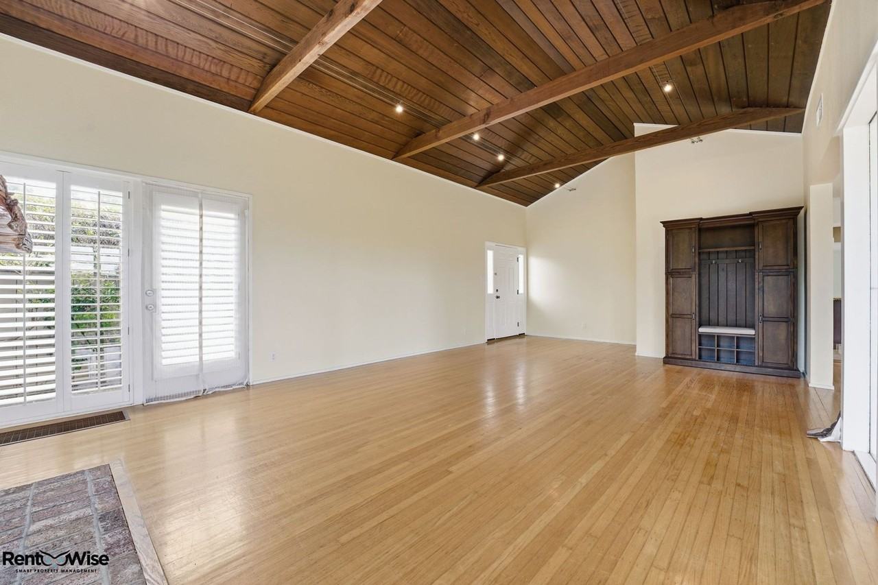 536 W Hillsdale Blvd - Photo 7 of 50