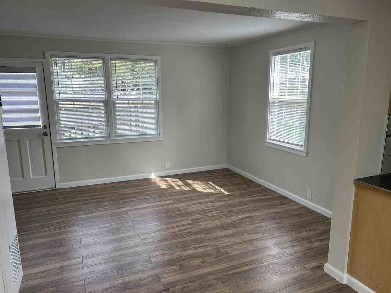 45 Baldwin St - Photo 4 of 20