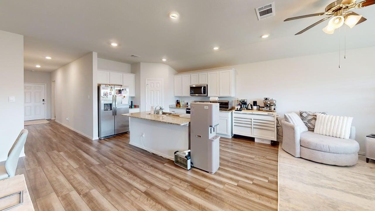 10016 Avendesora Rd - Photo 2 of 26