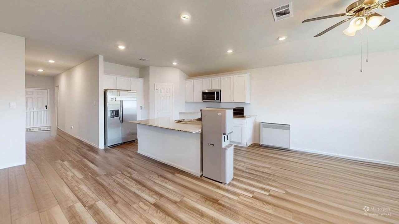 10016 Avendesora Rd - Photo 4 of 26