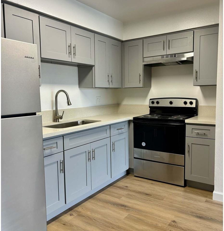2701 Randolph St - Photo 4 of 6