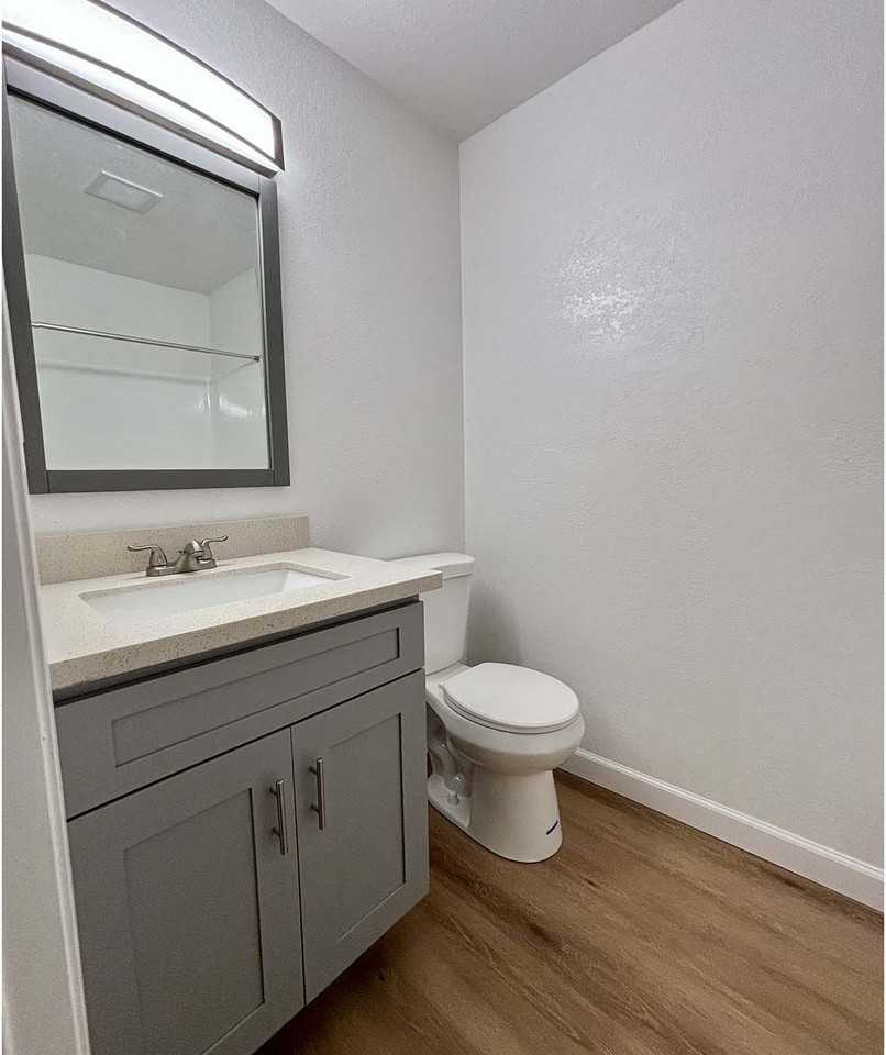 2701 Randolph St - Photo 5 of 6