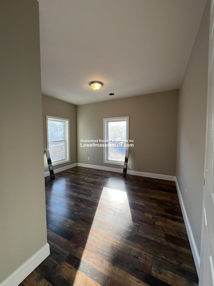 76 Mount Vernon St #1 - Photo 3 of 21