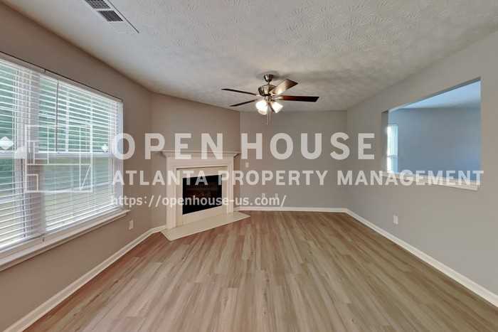 5315 Paddington Ln - Photo 4 of 23