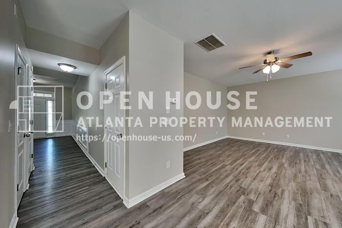 3613 Aberdeen Way - Photo 4 of 22