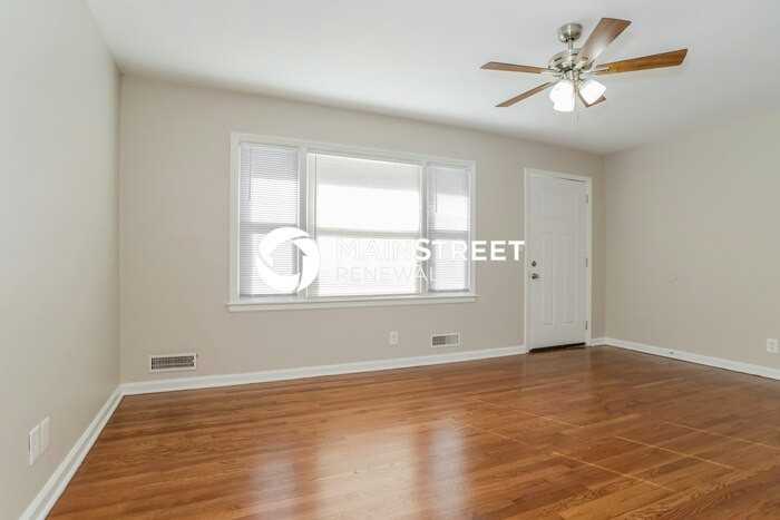 5706 E 101st St - Photo 6 of 17