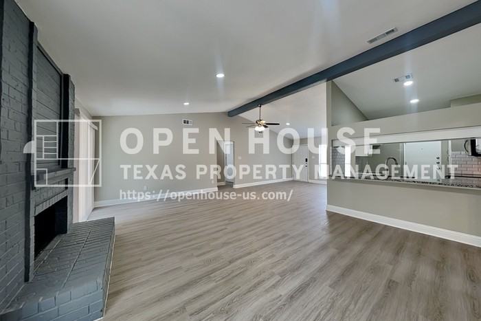 5300 Virburnum Ct - Photo 5 of 20