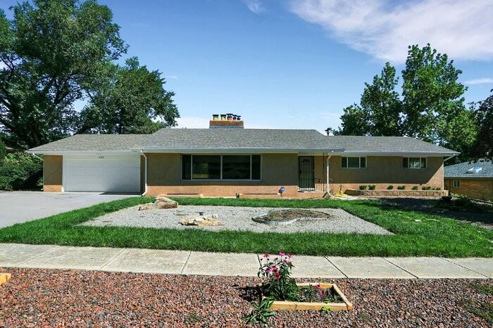 1102 Skyway Blvd - Photo 2 of 29