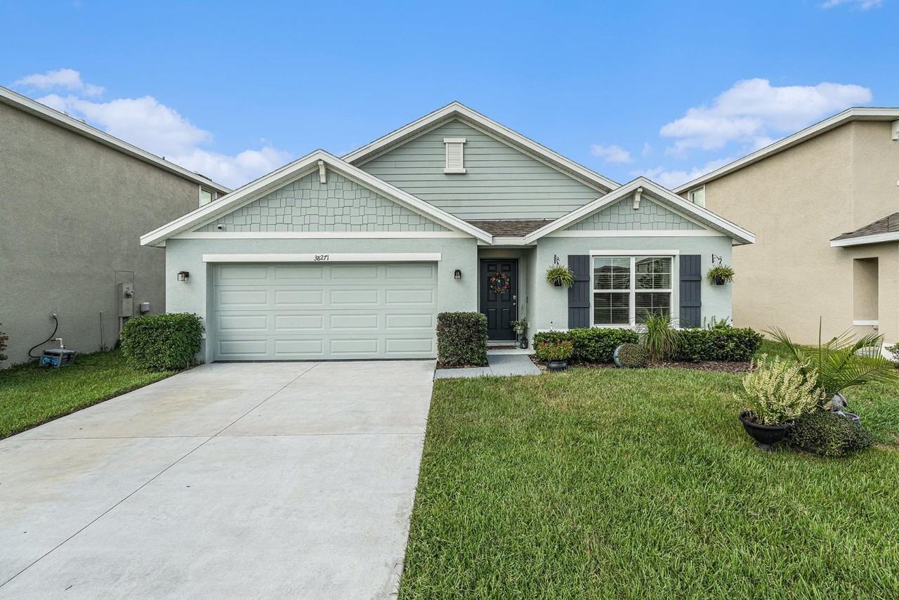 38271 Sonnet Landing Ave - Photo 2 of 11