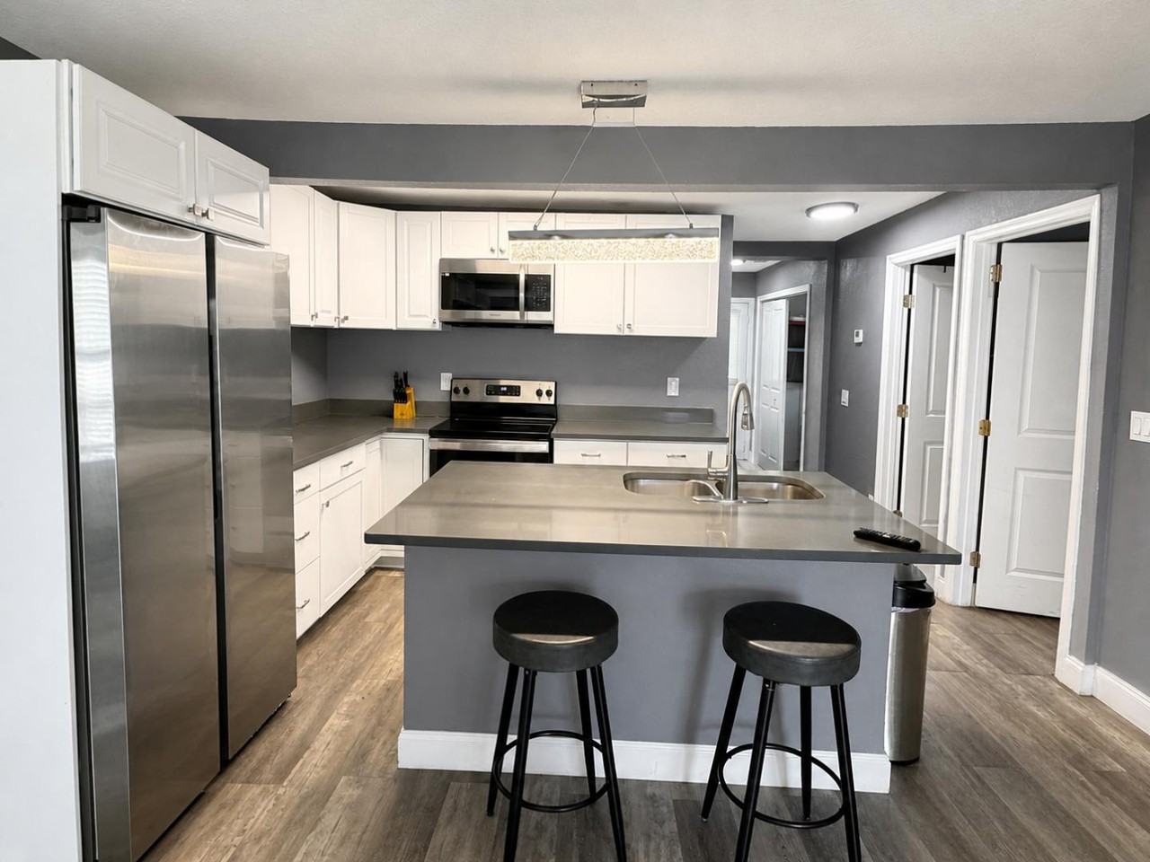 8702 El Portal Dr - Photo 4 of 11