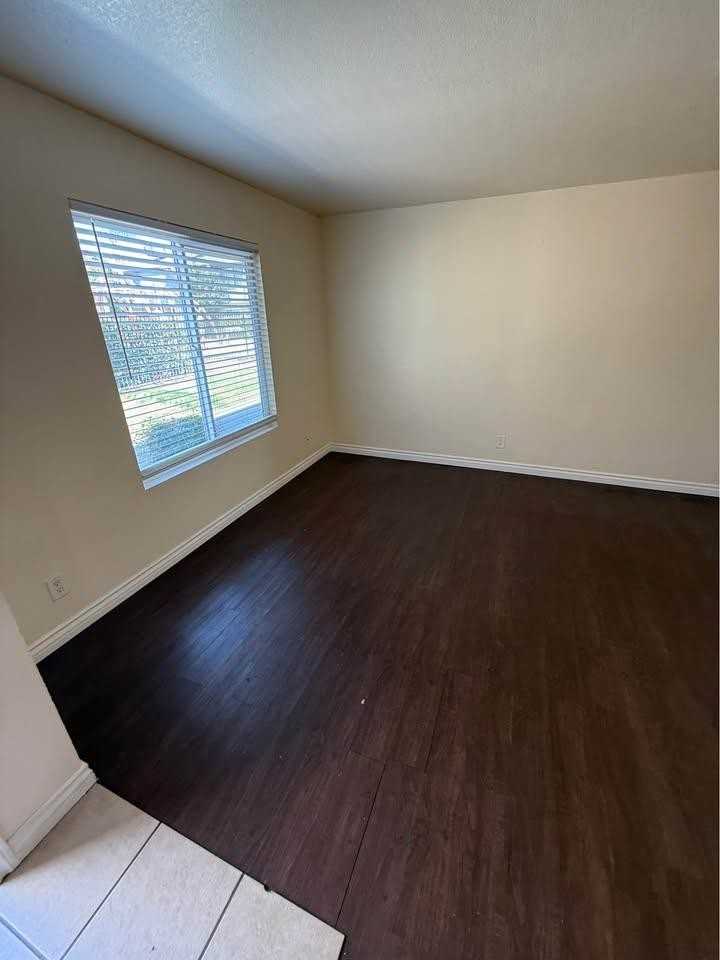 4875 E Mckinley Ave - Photo 6 of 11