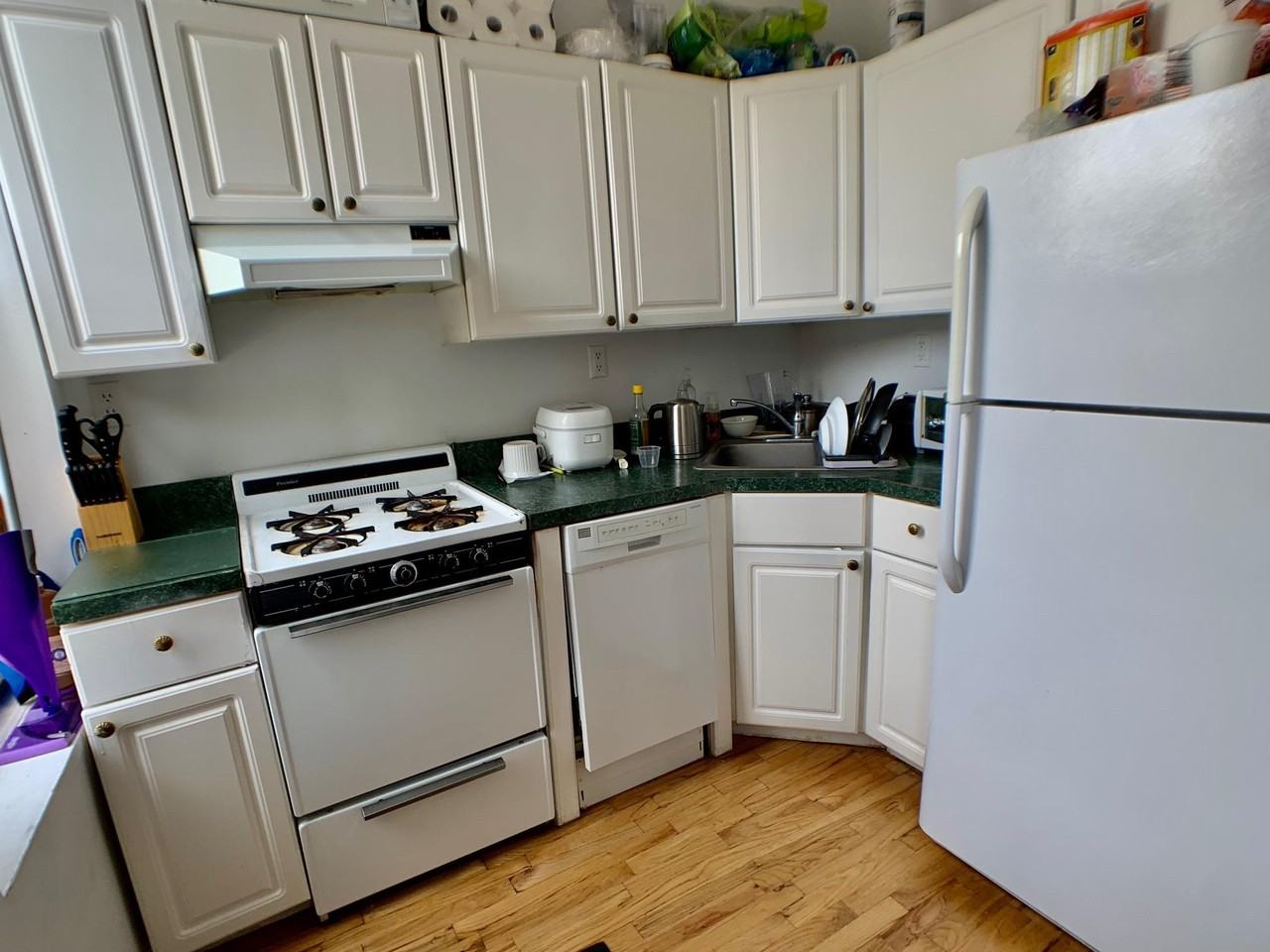 912 Washington St - Photo 7 of 8
