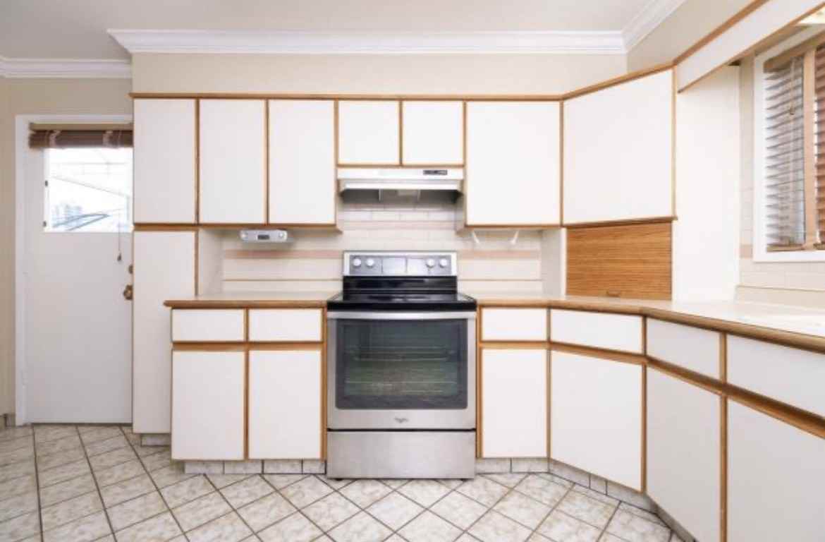 Esmond Ave - Photo 6 of 13