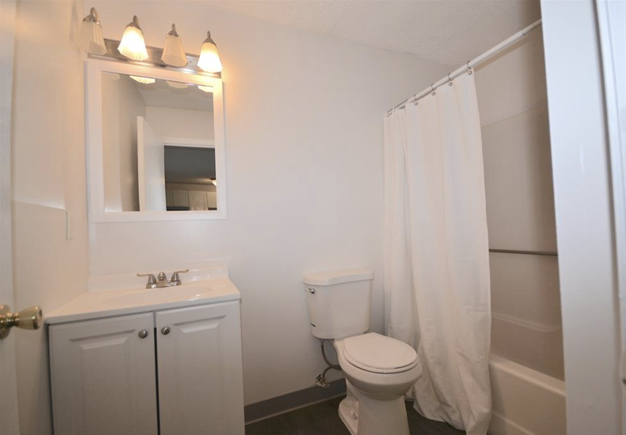 545 Calef Rd #3 - Photo 4 of 11