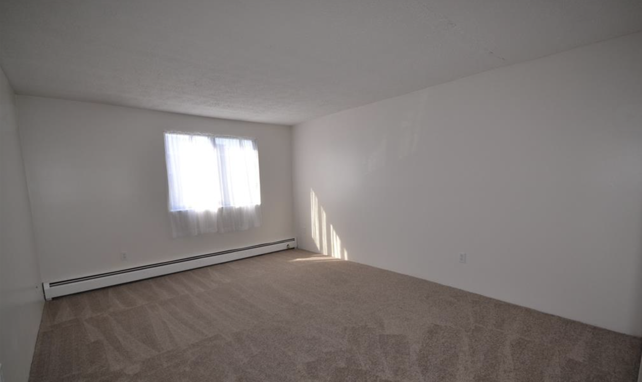545 Calef Rd #3 - Photo 5 of 11