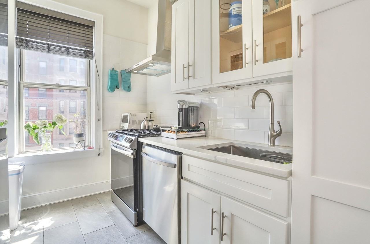 103 12th St - Photo 5 of 14