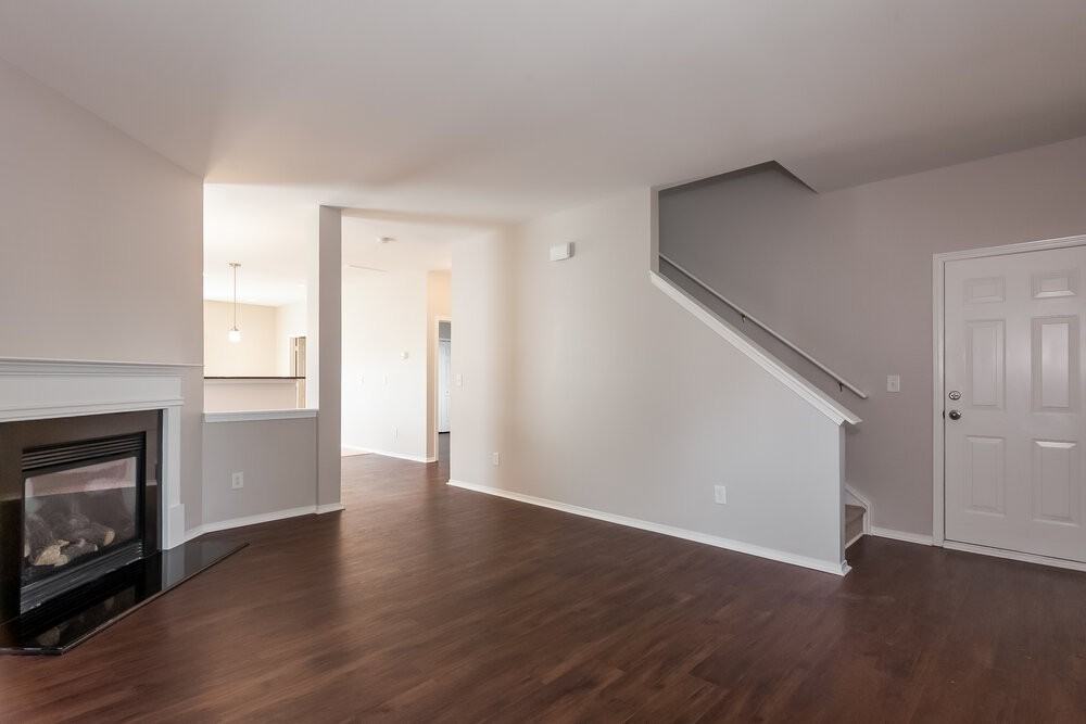 2118 Buckleigh Dr - Photo 5 of 17