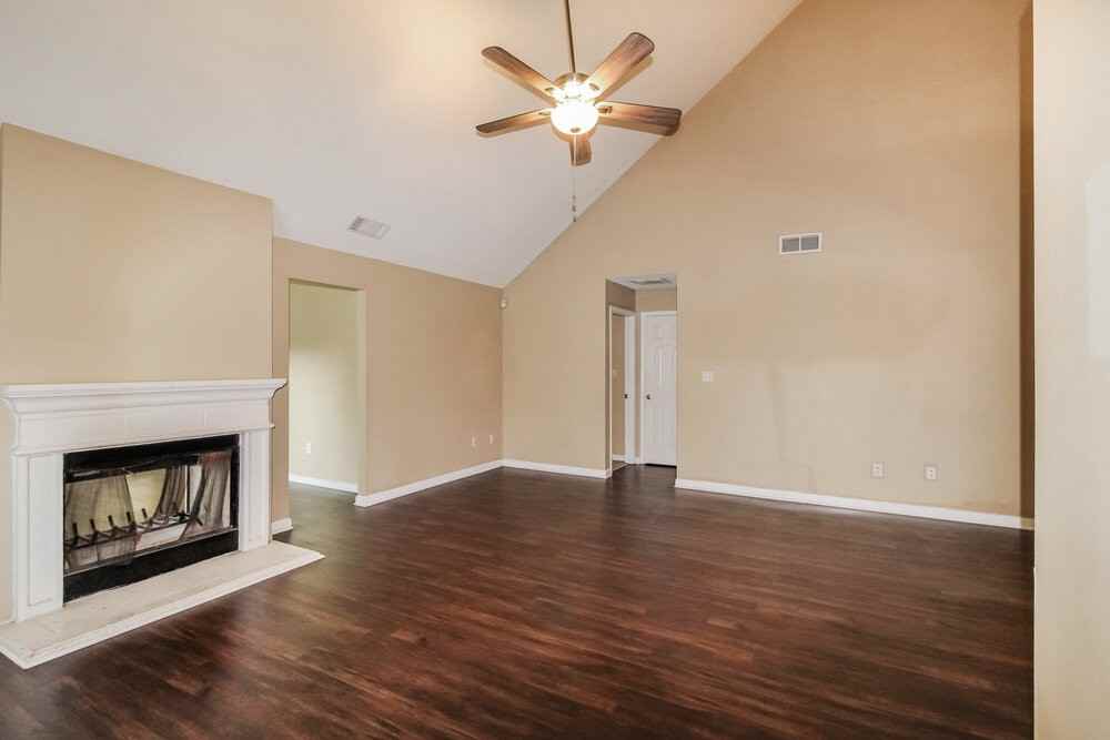 6581 Lake Mill Trce - Photo 5 of 17