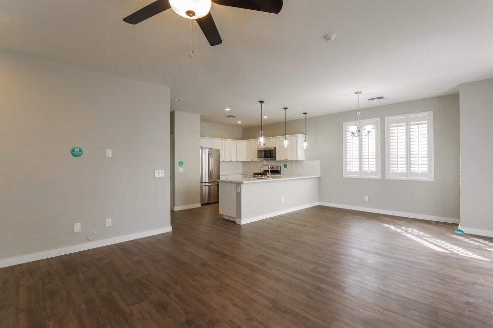 3218 W Glendale Ave #37 - Photo 5 of 17