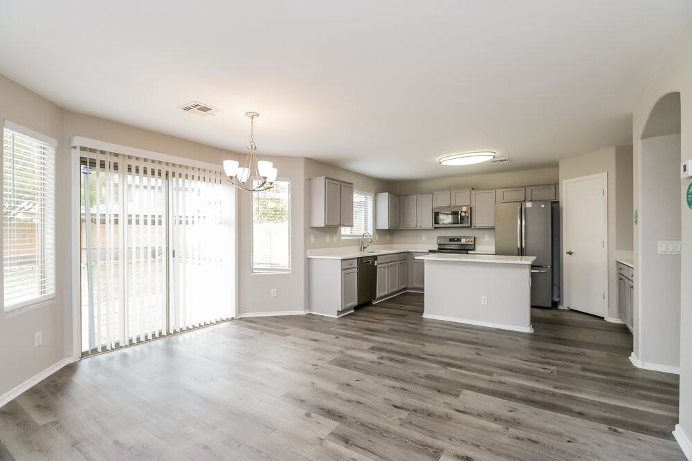 8834 W Toronto Way - Photo 5 of 17