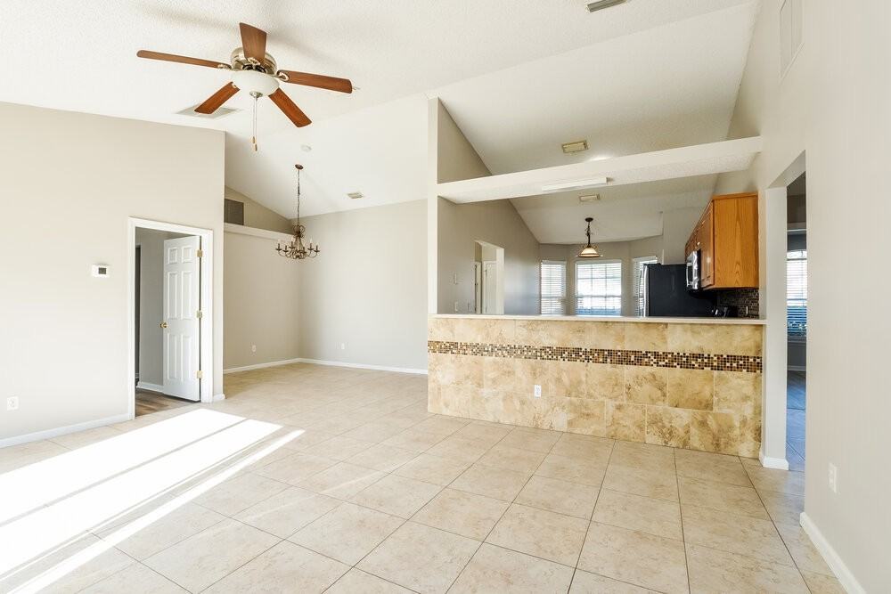 1371 Summerbrook Dr - Photo 6 of 17