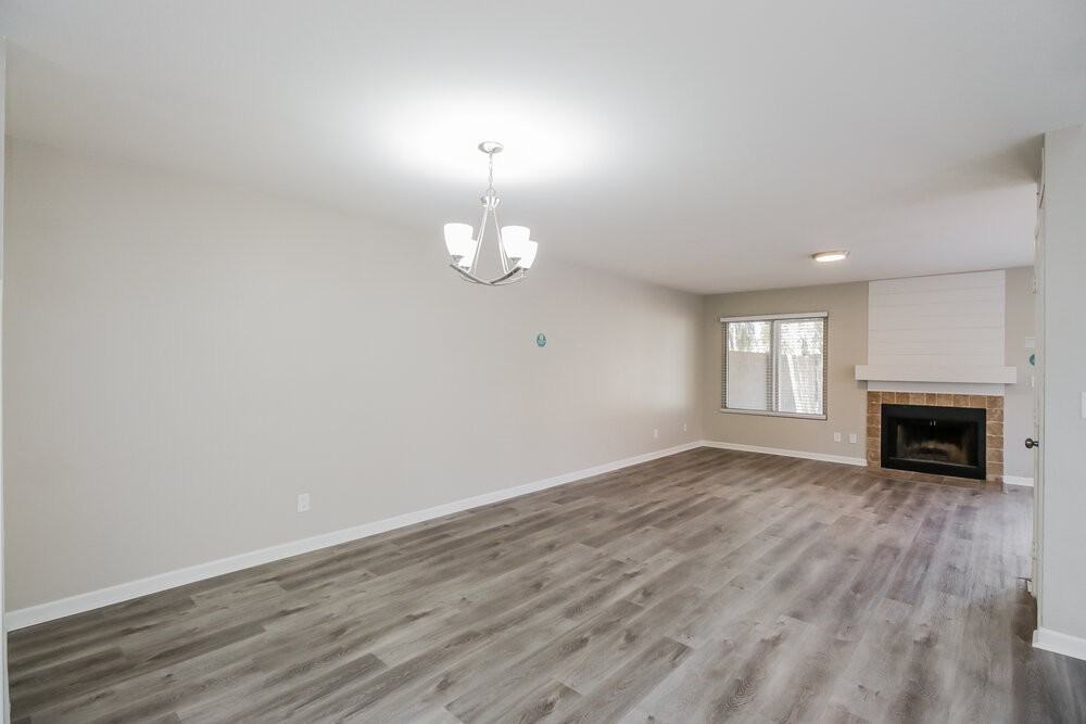 5330 E Fairfield St - Photo 6 of 17