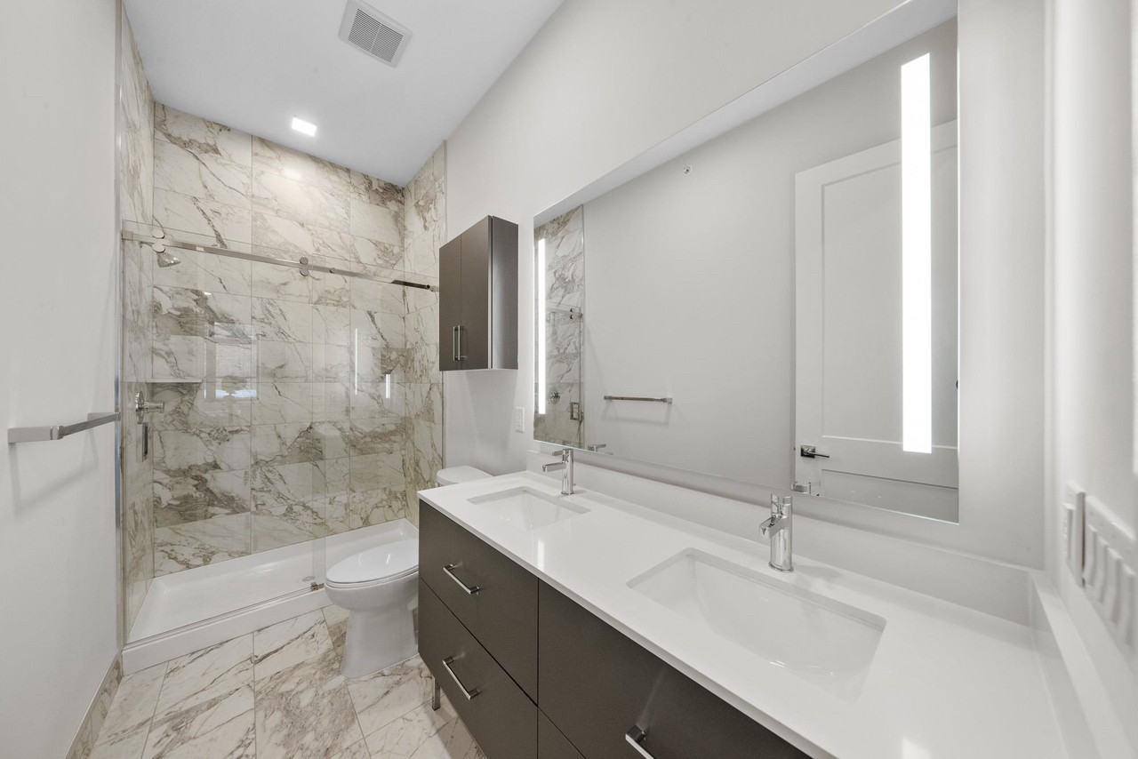 121 34th St - Photo 4 of 15