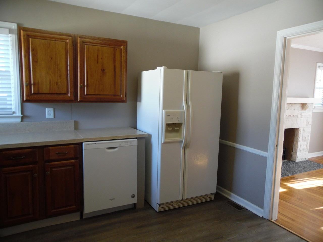 801 Marcellus Dr - Photo 3 of 10