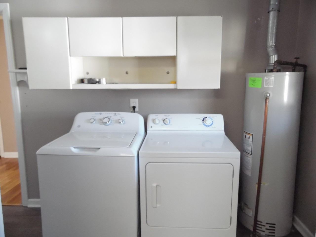 801 Marcellus Dr - Photo 5 of 10