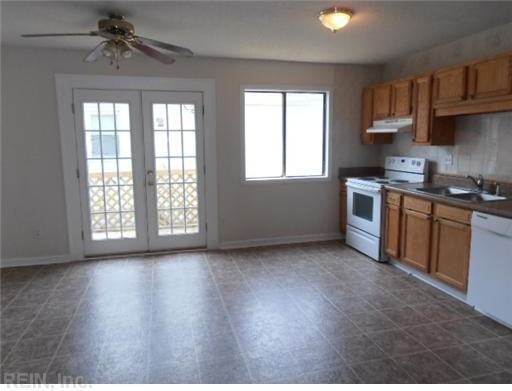 3640 Robin Hood Rd #1 - Photo 2 of 8