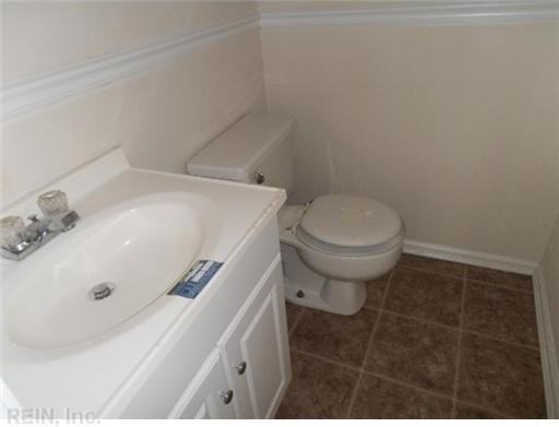 3640 Robin Hood Rd #1 - Photo 7 of 8