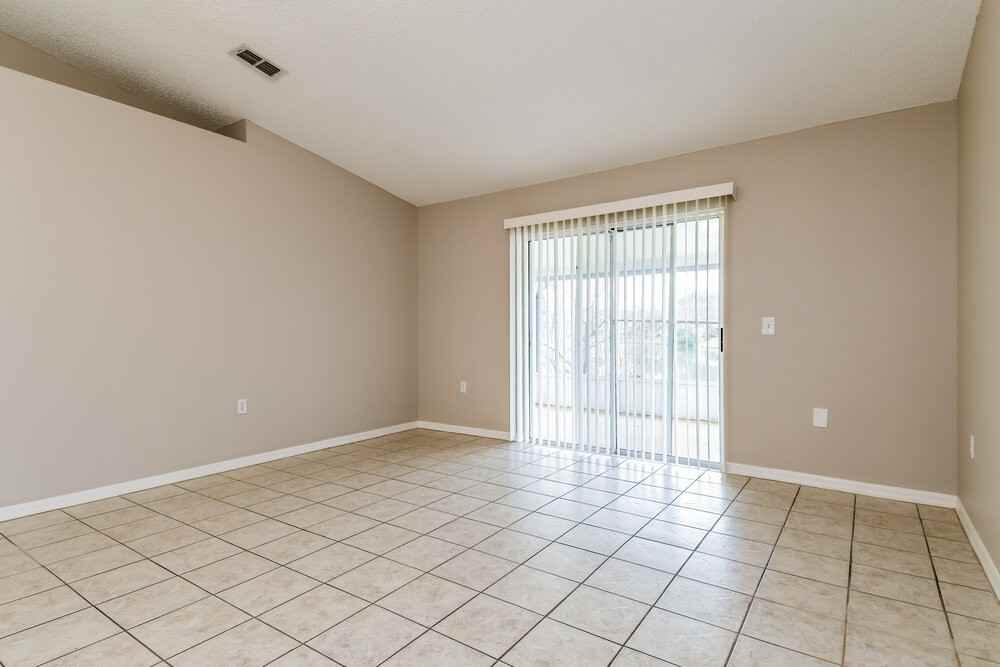 65 Reeding Ridge Dr W - Photo 4 of 16